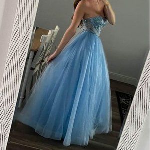 Cinderella prom dress / ball gown